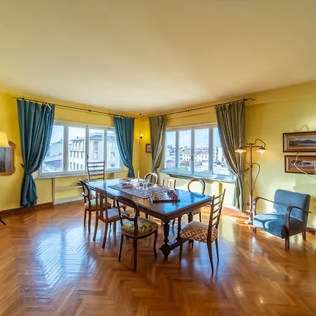 Golden Renaissance Apartment